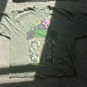 Urban Outfitters Graphic Tee - Pink Floyd